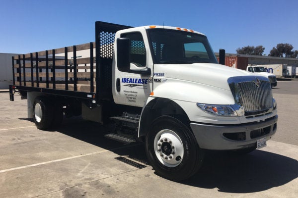 Flatbed trucks for rent