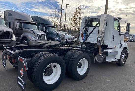 2018 RH 3-axle Day Cab